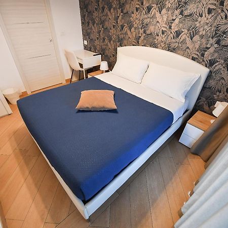Karol Wojtyla Airport Bari Hotell Exteriör bild