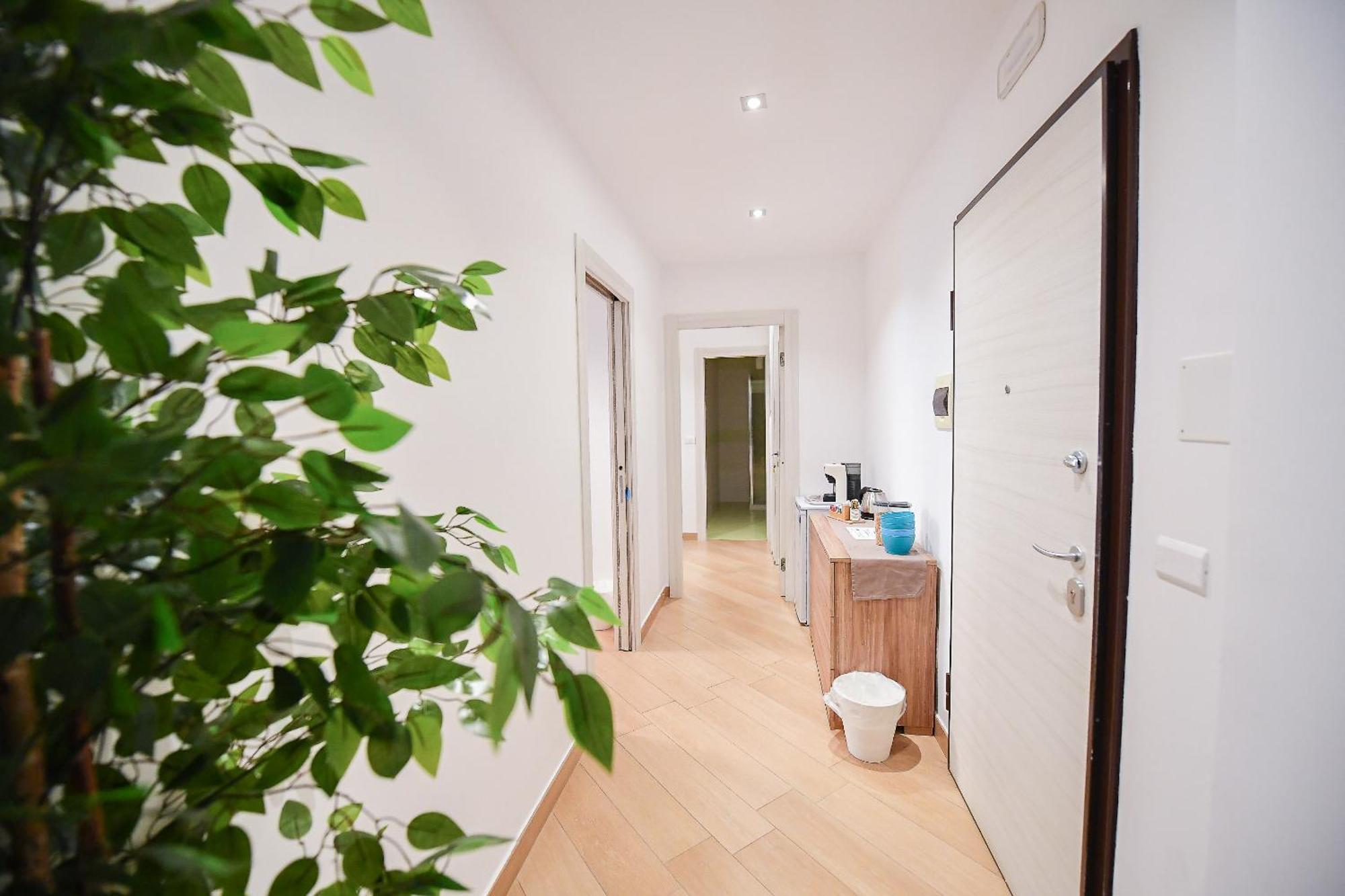Karol Wojtyla Airport Bari Hotell Exteriör bild