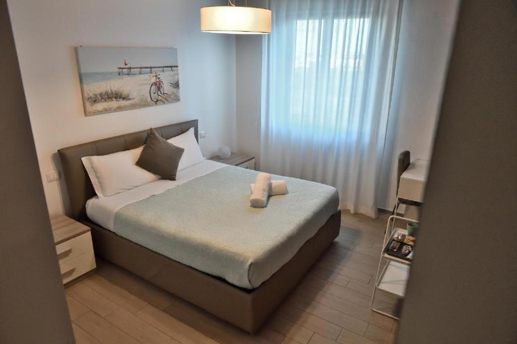 Karol Wojtyla Airport Bari Hotell Exteriör bild