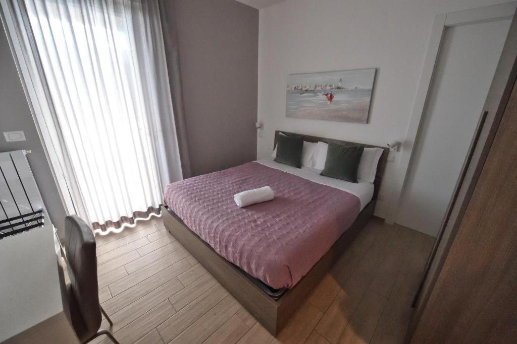 Karol Wojtyla Airport Bari Hotell Exteriör bild