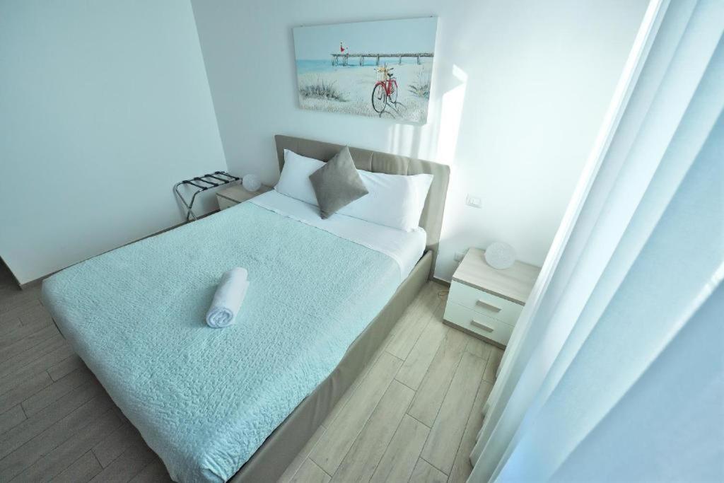 Karol Wojtyla Airport Bari Hotell Exteriör bild